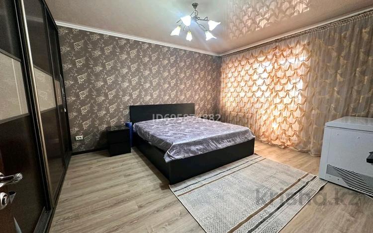 3-комнатная квартира, 86 м², 5/5 этаж, мкр Кадыра Мырза-Али 9 за 31 млн 〒 в Уральске, мкр Кадыра Мырза-Али — фото 2