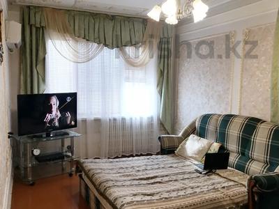 2-бөлмелі пәтер, 54 м², 4/5 қабат, 7-й мкр 28, бағасы: 12.8 млн 〒 в Актау, 7-й мкр