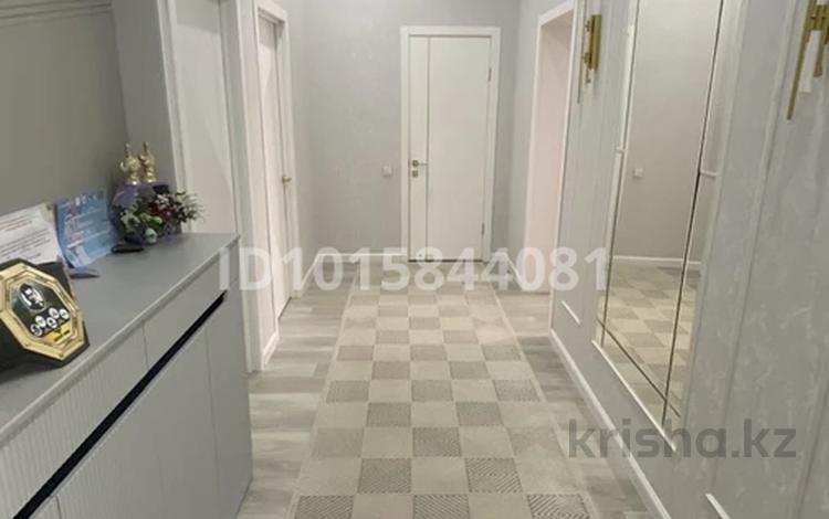 4-бөлмелі пәтер · 120 м² · 4/6 қабат, 20-ш/а. 39 участок — Мектеп касында, бағасы: 50 млн ₸ в Актау, 20-й мкр — фото 2