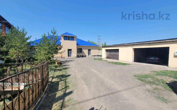 Жеке үй · 10 бөлме · 320 м² · 12 жүзд., Күнгей ш/а. — Церковь, бағасы: 1.5 млн ₸ в Караганде, Казыбек би р-н — фото 2