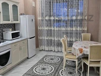 2-комнатная квартира · 80 м² · 3/7 этаж, Назарбаева 233 за 300 000 ₸ в Уральске