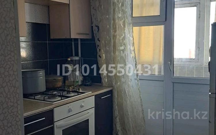 3-комнатная квартира · 60 м² · 8/9 этаж, мкр 5 20 — Алия Молдагулова за 16.8 млн ₸ в Актобе — фото 2