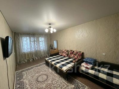 1-комнатная квартира, 30 м², 2/5 этаж посуточно, Ворошилова за 9 000 〒 в Костанае