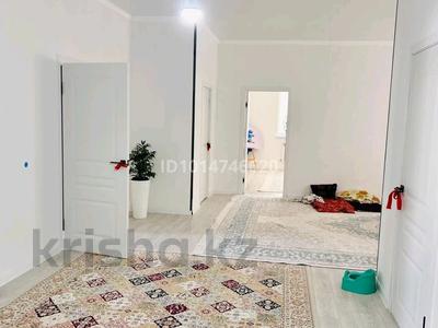 Жеке үй · 6 бөлме · 200 м² · 6 жүзд., Бәйшешек 70 — Кетебай би, бағасы: 37 млн ₸ в 