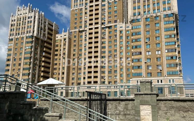 Офисы, магазины и бутики, образование, кабинеты и рабочие места · 54.7 м² за 390 000 ₸ в Астане, Есильский р-н — фото 32