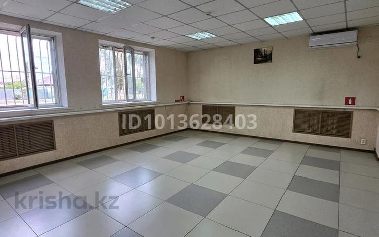 Еркін, кеңселер, кабинеттер және жұмыс орындары · 35 м², бағасы: 180 000 ₸ в Павлодаре — фото 8