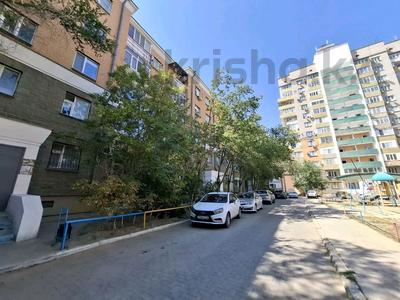Продажа квартир в Атырауской обл.: 3-комнатная квартира · 86.5 м² · 4/5 этаж, Курмангазы 3 за 32 млн 〒 3-комнатная квартира · 86.5 м² · 4/5 этаж, Курмангазы 3 за 32 млн 〒 в Атырау