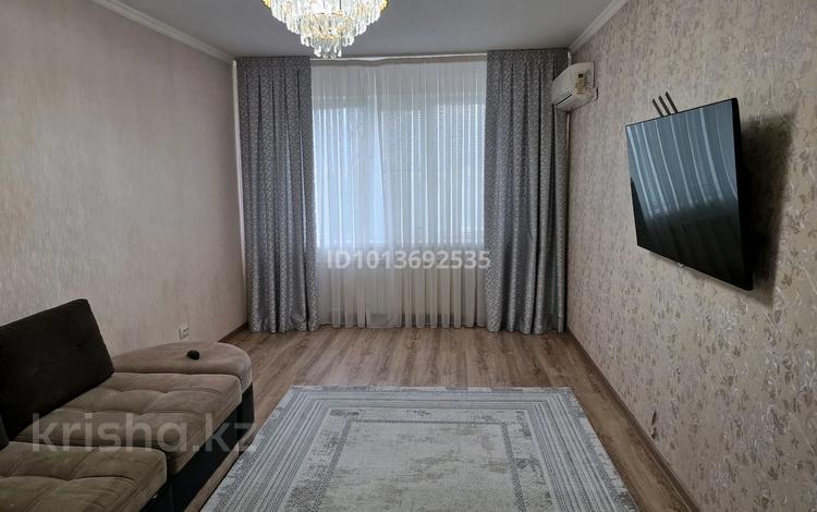 3-комнатная квартира · 65 м² · 5/9 этаж, мкр 8 — Братьев Жубановых за 250 000 ₸ в Актобе — фото 2