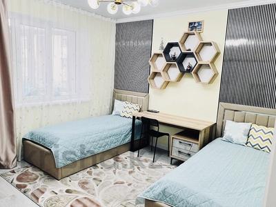 3-комнатная квартира, 120 м², 4/5 этаж помесячно, мкр Думан-2 за 430 000 〒 в Алматы, Медеуский р-н