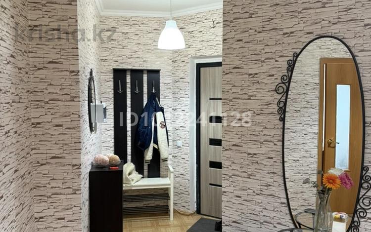 2-комнатная квартира · 60 м² · 4 этаж, ул. Сыганак 16 за 290 000 ₸ в Астане, Нура р-н — фото 2