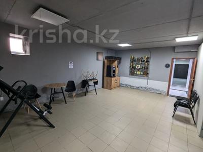 Свободное назначение, офисы, магазины и бутики, салоны красоты, медцентры и аптеки, образование, развлечения · 194 м² за 39.9 млн 〒 в Костанае