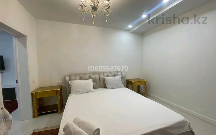 2-бөлмелі пәтер · 70 м² · 12/13 қабат, Макатаева 131 — Муратбаева, бағасы: 25 000 ₸ в Алматы, Алмалинский р-н — фото 4
