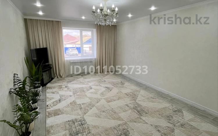 3-комнатная квартира · 95 м² · 1/6 этаж, Демократическая 44 за 32 млн ₸ в Уральске — фото 2
