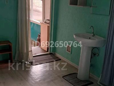 1-бөлмелі пәтер · 15 м² · 1/5 қабат, Думан-1 ш/а. 61 — Халык арена, бағасы: 120 000 ₸ в Алматы, Медеуский р-н