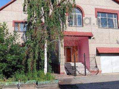 Отдельный дом · 7 комнат · 372 м² · 12 сот., мкр Михайловка , Аманжолова за 180 млн 〒 в Караганде, Казыбек би р-н