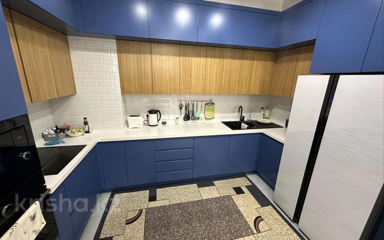 4-комнатная квартира · 160 м² · 4/7 этаж, мкр Мирас 157 за 800 000 ₸ в Алматы, Бостандыкский р-н — фото 18