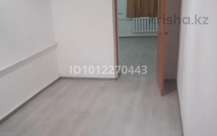 2-бөлмелі пәтер · 36 м² · 1/2 қабат, Айтеке би 4, бағасы: 14 млн ₸ в Боралдае (Бурундай) — фото 2