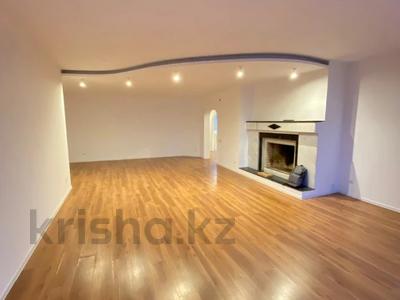6-бөлмелі пәтер · 227.8 м² · 5/6 қабат, Уалиханова 115а — Кабанбай Батыра - Жамбыла, бағасы: 220 млн ₸ в Алматы, Медеуский р-н