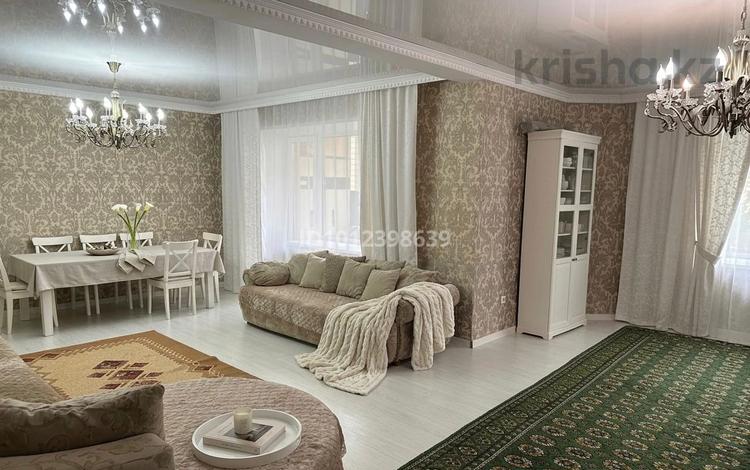 4-комнатная квартира · 164 м², мкр. Алтын орда, Ораз тате Улы 4 — Жек пе Жек сарайы за 70 млн ₸ в Актобе — фото 2