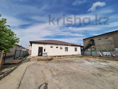 Отдельный дом · 5 комнат · 300 м² · 10 сот., мкр Жулдыз, Қуан Демешов 2а — Рядом с рестораном Бул Бул и Той сарайы за 34 млн ₸ в Атырау