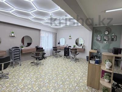 Свободное назначение, офисы, магазины и бутики, салоны красоты, медцентры и аптеки, образование, конференц-залы, кабинеты и рабочие места, студии · 58 м² за 200 000 〒 в Усть-Каменогорске