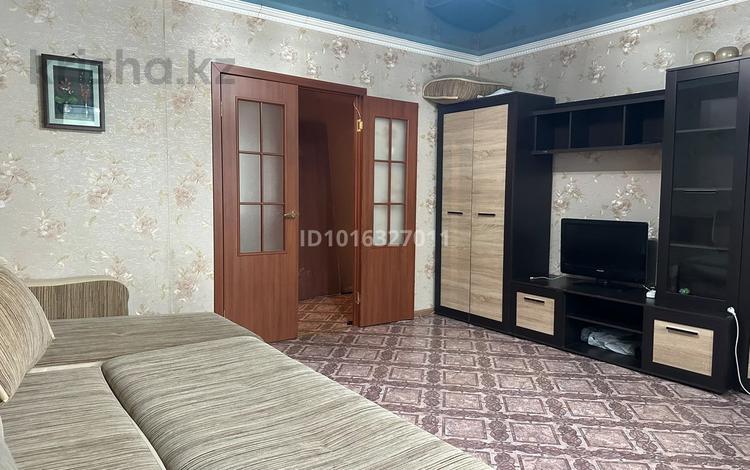 2-комнатная квартира · 54 м² · 3/5 этаж, мкр Юго-Восток, Мкр Орбита 11 за 250 000 ₸ в Караганде, Казыбек би р-н — фото 2
