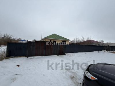 Жеке үй · 3 бөлме · 160 м² · 17 сот., Поиск — Акжар, бағасы: 25 млн ₸ в Актобе, мкр Акжар