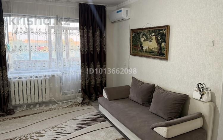 1-комнатная квартира · 50 м² · 5/5 этаж, мкр Жилгородок 16 за 120 000 ₸ в Актобе — фото 2