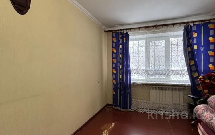 3-бөлмелі пәтер · 62 м² · 1/5 қабат, 15-й микрорайон 26, бағасы: 12 млн ₸ в Караганде — фото 2