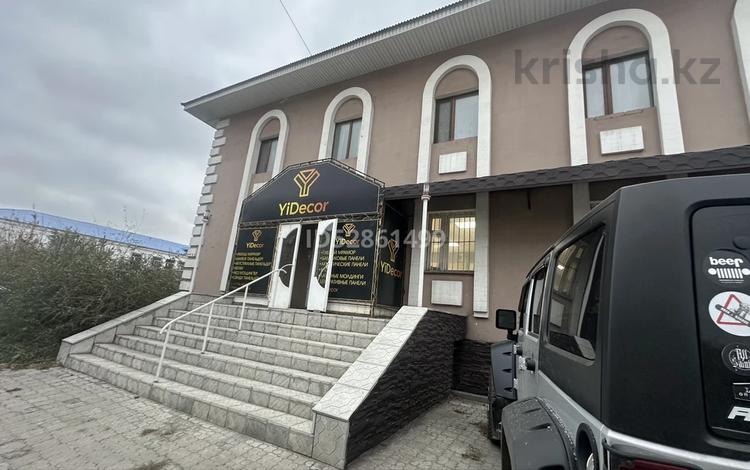 Отдельный дом · 9 комнат · 750 м² · 10 сот., Валиханова — Мамай батыра за 250 млн 〒 в Семее — фото 11