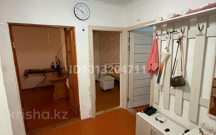 3-бөлмелі пәтер · 65 м² · 5/5 қабат, Ниеткалиева 7 — проспект Жамбыла, бағасы: 18 млн ₸ в Таразе — фото 2