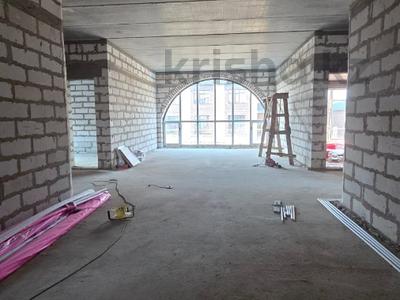 Отдельный дом · 4 комнаты · 320.6 м² · 10 сот., Батыс парк за 115 млн ₸ в Актобе