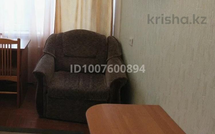 1 бөлме · 13 м², Серикбаев 1/1, бағасы: 130 000 ₸ в Усть-Каменогорске — фото 2