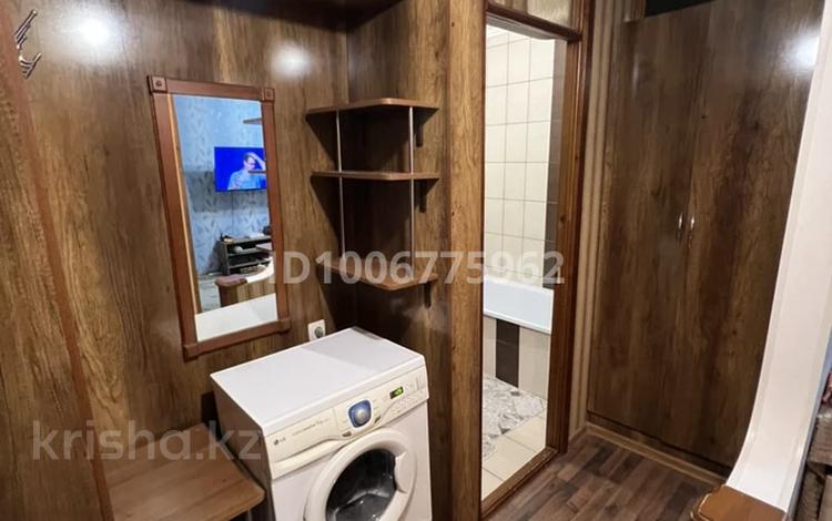 1-комнатная квартира · 32 м² · 5/5 этаж, мкр Карасу 15 за 9 млн 〒 в Таразе — фото 2