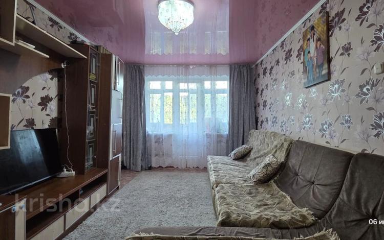 2-комнатная квартира · 43.9 м² · 3/5 этаж, 7-й микраройон за 8 млн ₸ в Темиртау — фото 2