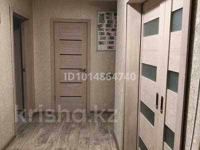 3-бөлмелі пәтер · 75 м² · 1/5 қабат, Қонаев ш/а. 63, бағасы: 33 млн ₸ в Уральске, мкр Кунаева