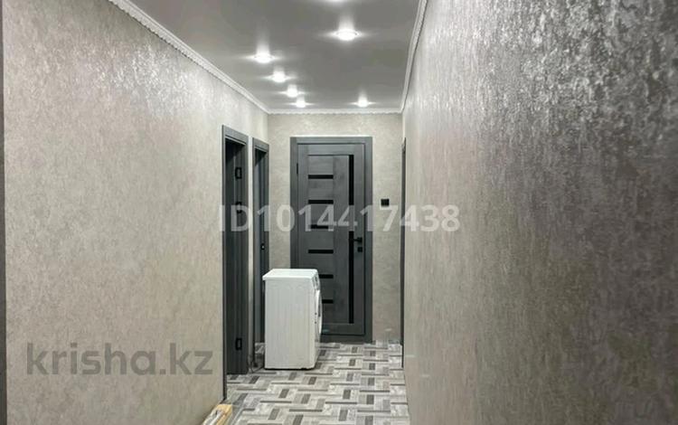 3-бөлмелі пәтер · 64 м² · 1/5 қабат, 3 микрорайон 16, бағасы: 7.5 млн ₸ в Качаре — фото 2