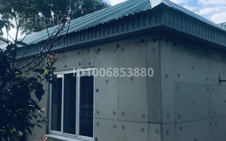 Отдельный дом · 2 комнаты · 80 м² · 2 сот., Учкомбинат 11 за 90 000 〒 в Актобе, жилой массив Кирпичный — фото 2