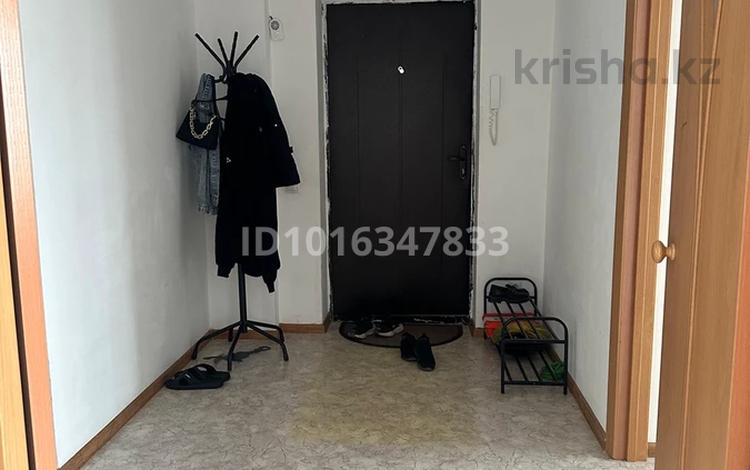 2-бөлмелі пәтер · 55 м² · 6/9 қабат, Карагайлы 43, бағасы: 180 000 ₸ в Семее — фото 2