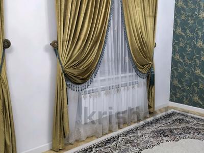 Отдельный дом · 6 комнат · 200 м² · 9 сот., Аюпова 36 за 75 млн 〒 в Атырау