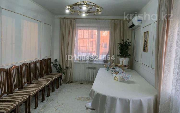 3-комнатная квартира · 76 м² · 2/3 этаж, жилой массив Есет Батыр 14К — Нур Сити, улица 1микр за 27 млн ₸ в Актобе — фото 2