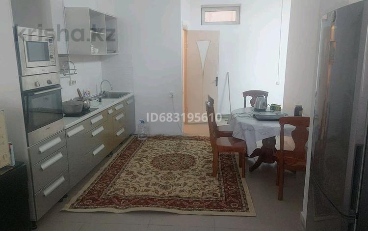 2-комнатная квартира · 60 м² · 1/4 этаж, Жандосова 1а — Аксайская детская больница за 220 000 ₸ в Алматы, Наурызбайский р-н — фото 35
