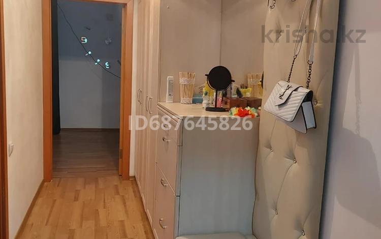 2-бөлмелі пәтер, 50 м², 4/9 қабат ай сайын, Суворова 12, бағасы: 150 000 〒 в Павлодаре — фото 2