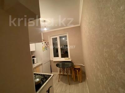 3-комнатная квартира · 68 м² · 5/5 этаж, мкр Аксай-3 12 за 350 000 ₸ в Алматы, Ауэзовский р-н