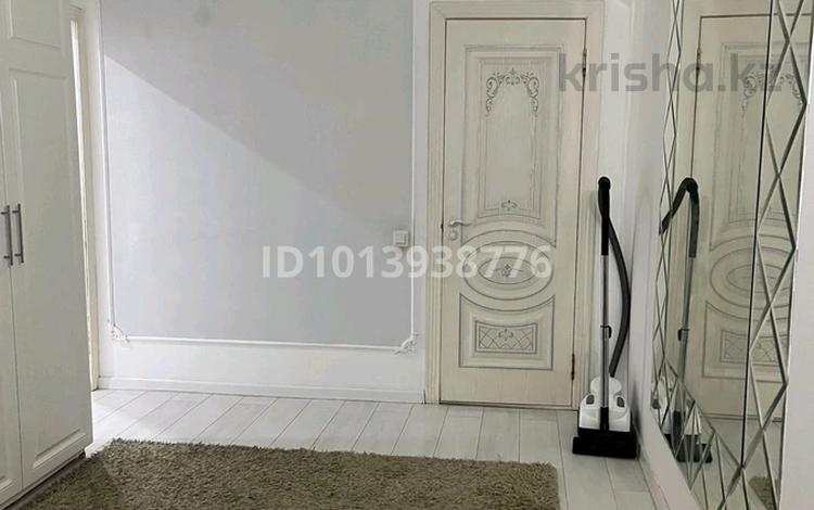 3-комнатная квартира · 76 м² · 4/18 этаж, Брусиловского 167 за 400 000 ₸ в Алматы, Алмалинский р-н — фото 2