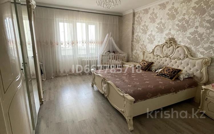 3-бөлмелі пәтер, 115 м², 6/9 қабат, Жарбосынова 71 — Тайманова, бағасы: 55 млн 〒 в Атырау — фото 2