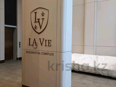 1-бөлмелі пәтер · 43 м², Кошкарбаева 1 — Момышулы, бағасы: 36.4 млн ₸ в Астане, Алматы р-н