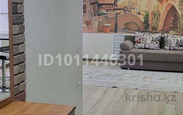 2-бөлмелі пәтер · 46.5 м² · 8/9 қабат, Бр.Жубановых 282 — Напротив университета Бр.Жубановых, бағасы: 15.5 млн ₸ в Актобе — фото 2