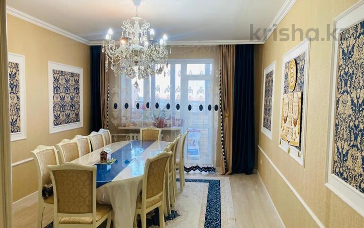 5-бөлмелі пәтер · 179.1 м² · 5/6 қабат, Майкудук, Мкр Голубые пруды, бағасы: 57 млн ₸ в Караганде, Алихана Бокейханова р-н — фото 2