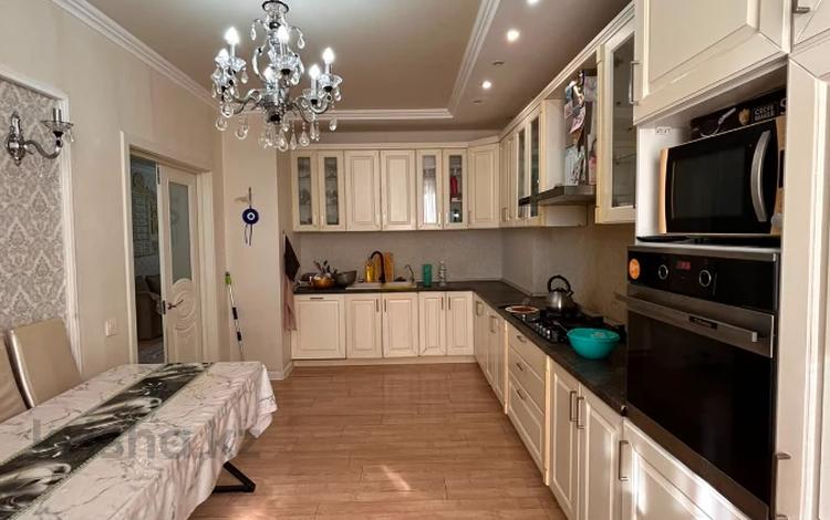 4-комнатная квартира · 124.3 м² · 3/5 этаж, Богенбай Батыра за 38.9 млн ₸ в Актобе — фото 2